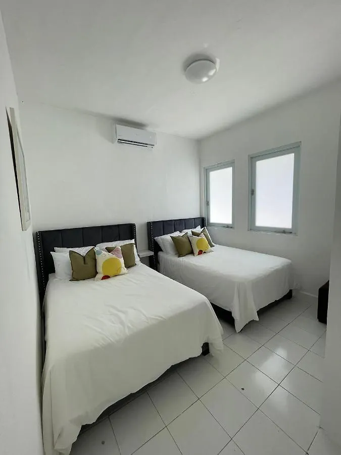 Janer House At San Juan Apartment 0*,