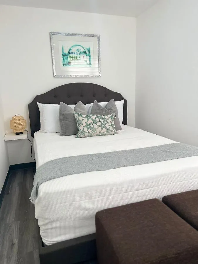 Janer House At San Juan Apartment