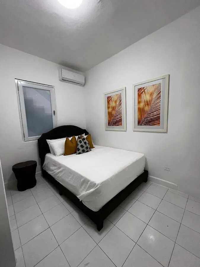 Janer House At San Juan Apartment