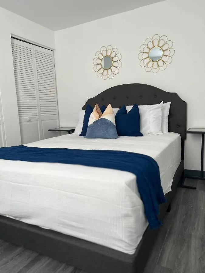 Janer House At San Juan Apartment