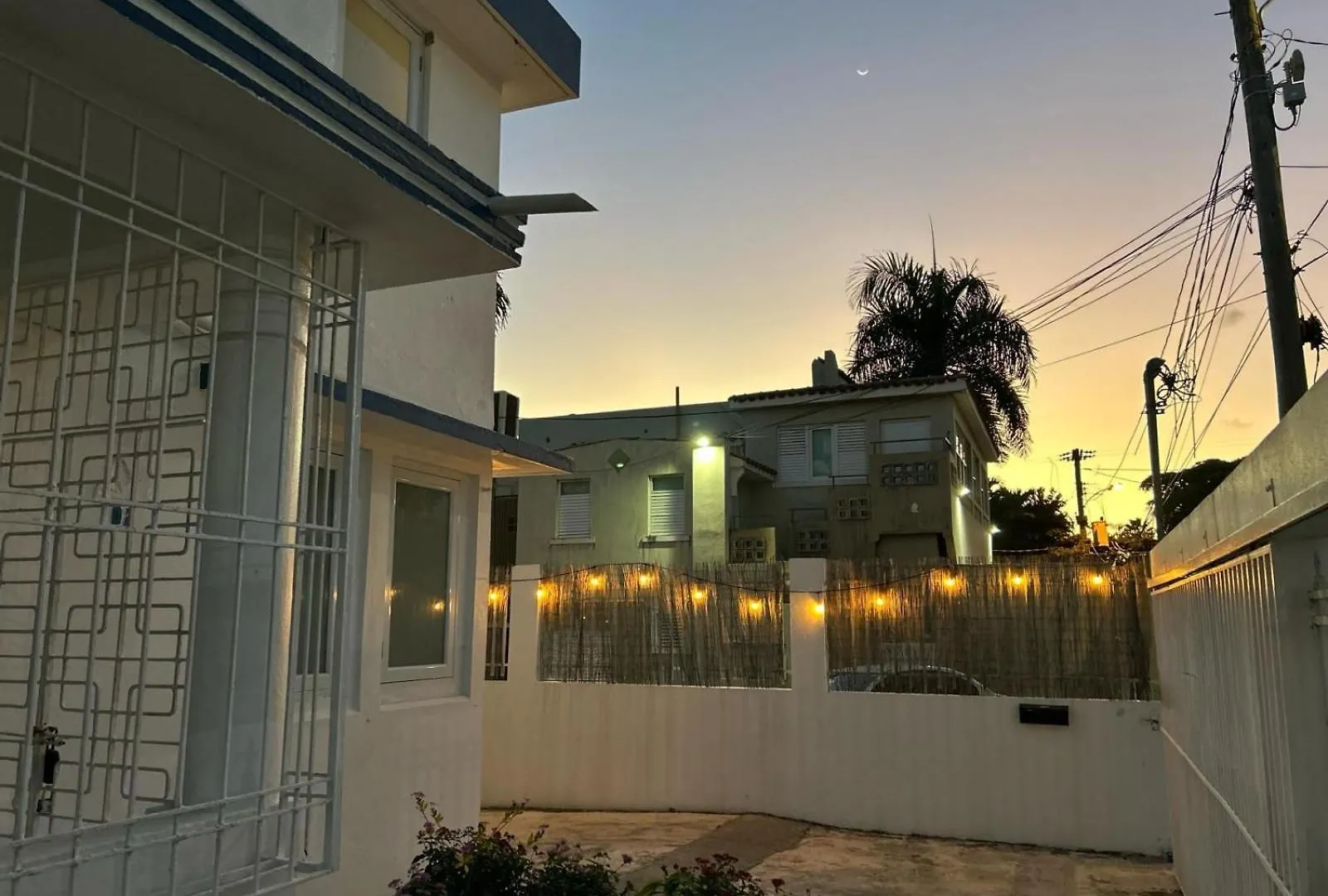 Janer House At San Juan Apartment