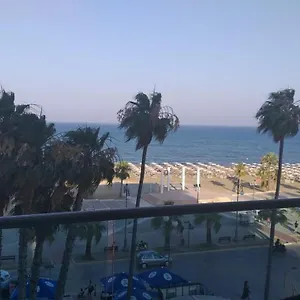 https://horizon-luxury-suite-at-finikoudes-beach.protaras-cy-hotels.com