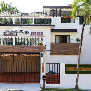 Private In Duplex 4 Bath Fq Beds 1-3ppl Homestay